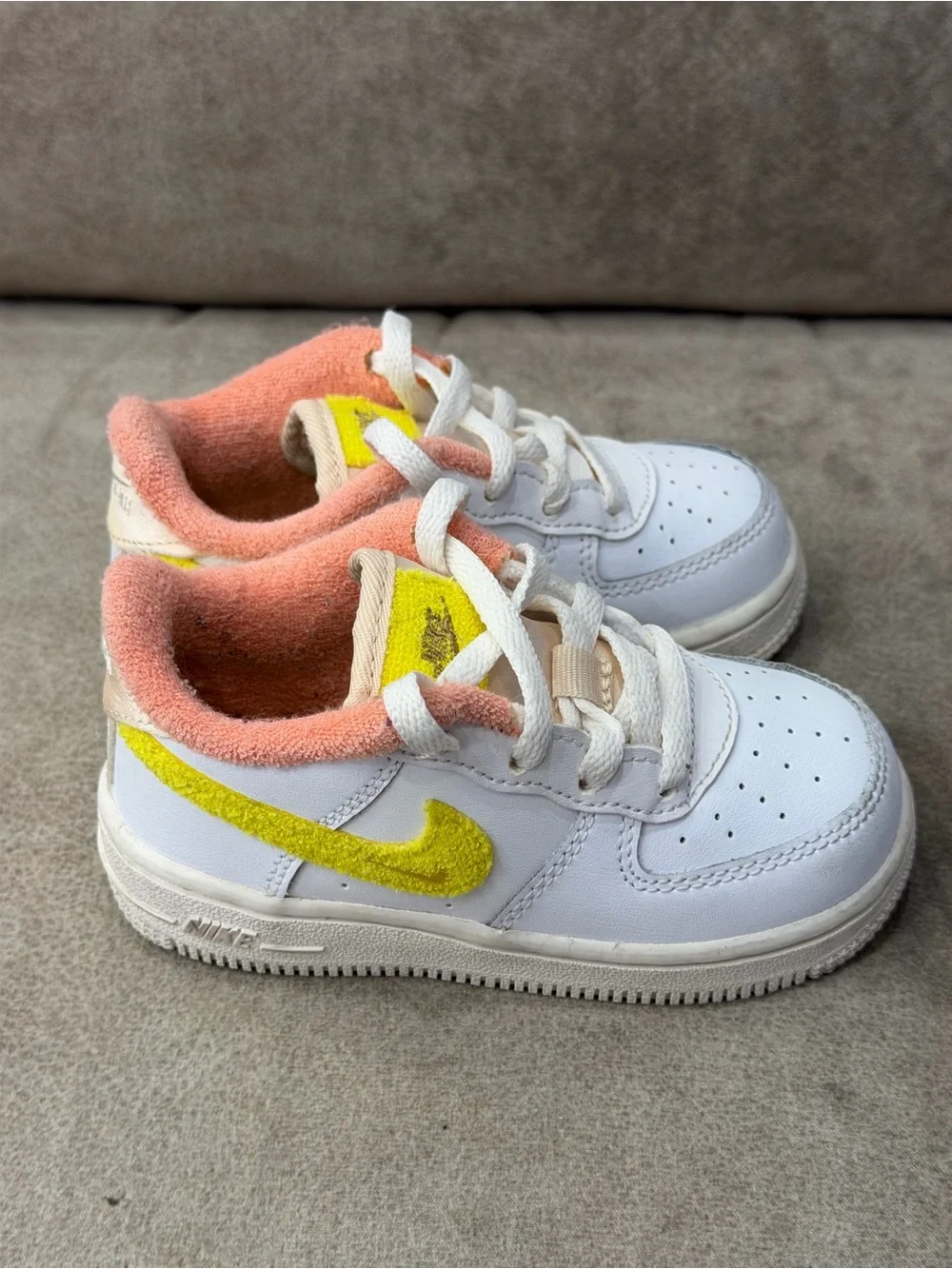 Nike force lv8